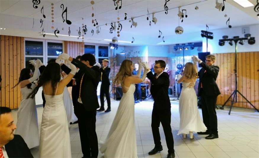 Beim Musikerball des Musikvereins Großhöflein ging es rund.
