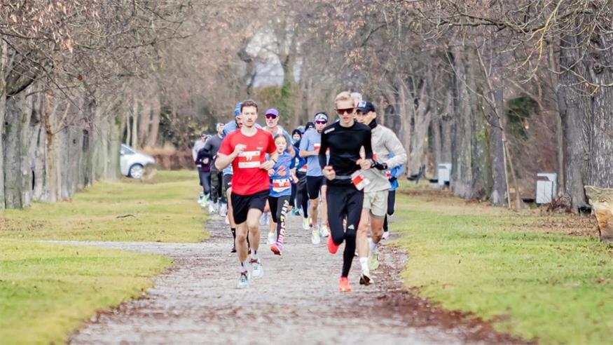 Beim ersten Backyard Ultra im Burgenland starten die Teilnehmer am 12. September in Pöttsching jede volle Stunde auf eine 6,7 Kilometer lange Runde.