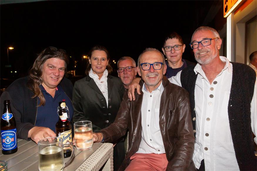 O'zapft war's beim Bockbieranstich des Sportvereins