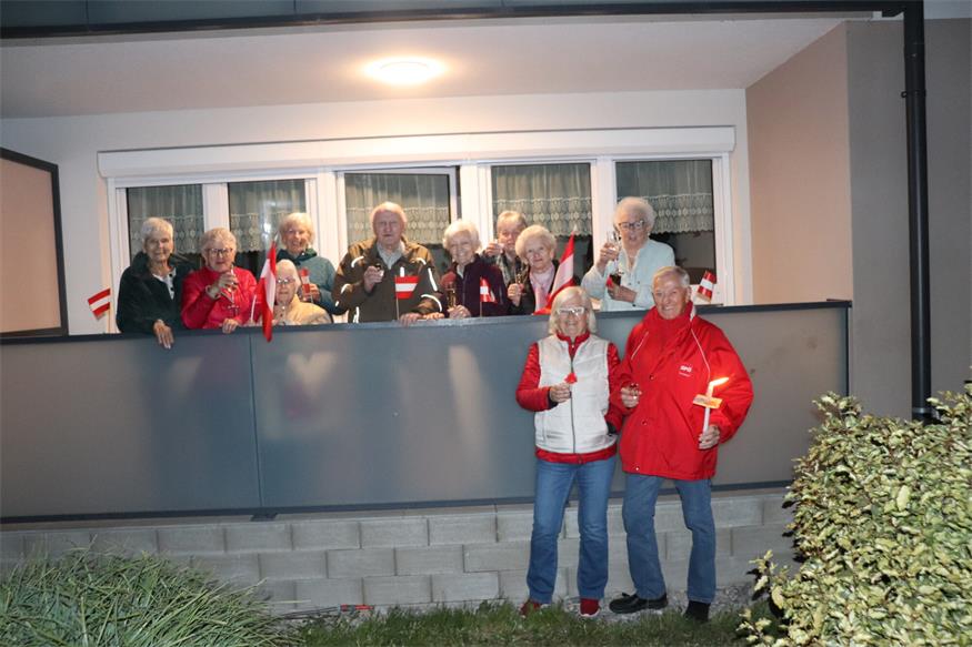 Fackelzug durch Neudörfl am Vorabend des 1. Mai