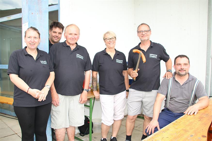 Bettina Holler, Christopher Eresheim, Karl Hauser, Vizebürgermeister Matthias Brunner, Claudia Brunner und Gemeindeparteiobmann Josef Böhm bewirteten die Gäste.