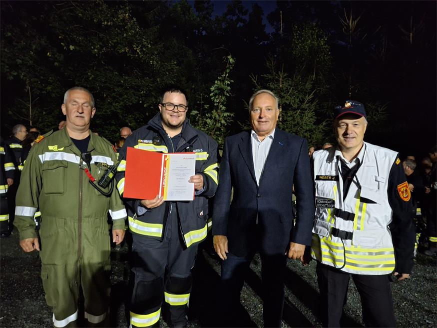 Waldbrand in Deutsch Gerisdorf: 120 FF-Leute im Übungseinsatz