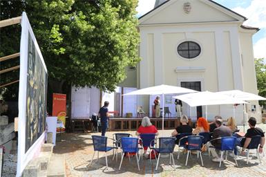 Nestroy unter freiem Himmel: Theater Sommer Parndorf gibt Vorgeschmack