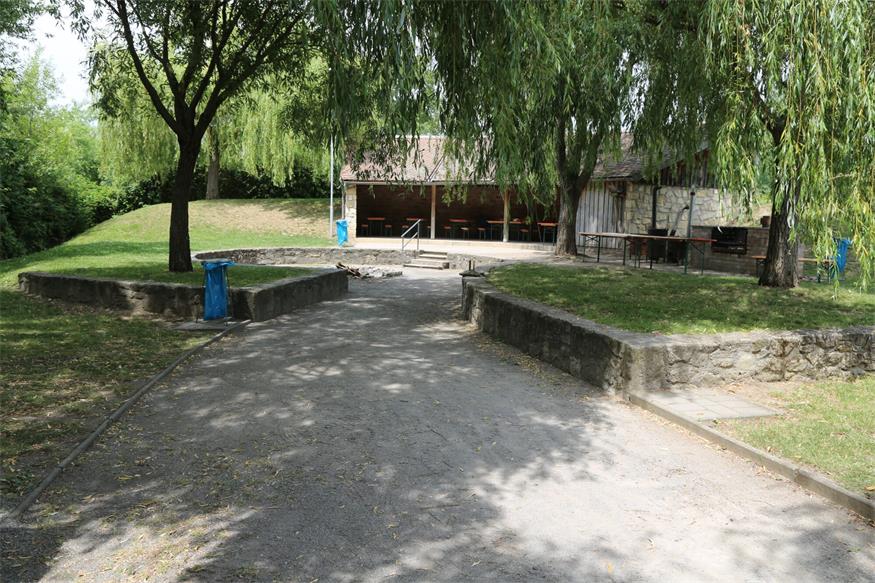 Barrieren bleiben bestehen: Kritik an WC-Anlagen in Neusiedl Barrieren bleiben bestehen: Kritik an WC-Anlagen in Neusiedl