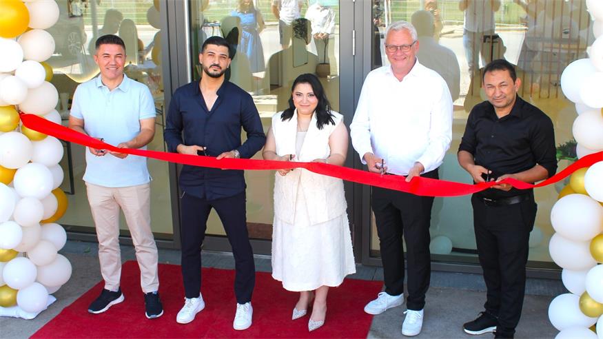 „Luneda“: „Benji“-Cousine bringt Beauty-Trends nach Eisenstadt „Luneda“: „Benji“-Cousine bringt Beauty-Trends nach Eisenstadt