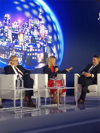 Mörbischer Ortschefin als Keynote-Speakerin in Polen