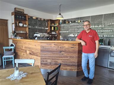 „Alles zu seiner Zeit“: Cafe Michl-Chef geht in den Ruhestand