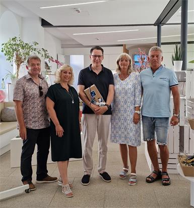 Seit 1978 verbunden: Neusiedler Delegation in Deggendorf