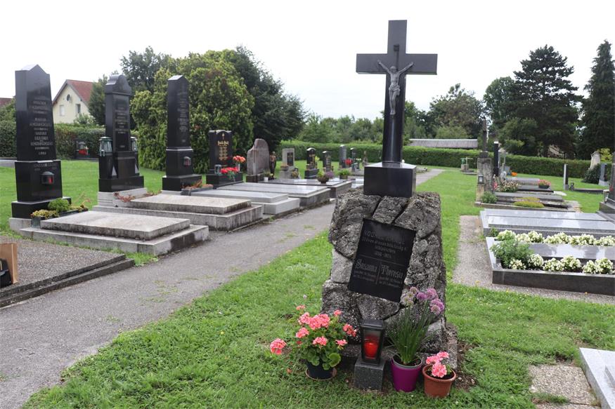 Friedhofkreuz in Krensdorf wurde restauriert Friedhofkreuz in Krensdorf wurde restauriert