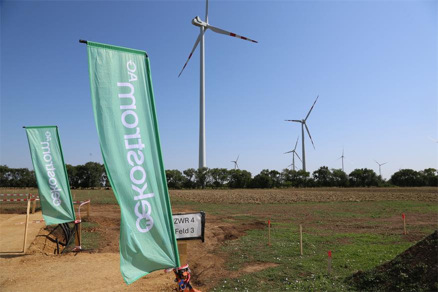 Agri-PV-Kraftwerk in Parndorf nutzt Sonne, Wind und Landwirtschaft Agri-PV-Kraftwerk in Parndorf nutzt Sonne, Wind und Landwirtschaft