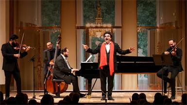 Weltspitze: Rolando Villazón trifft auf das Janoska Ensemble