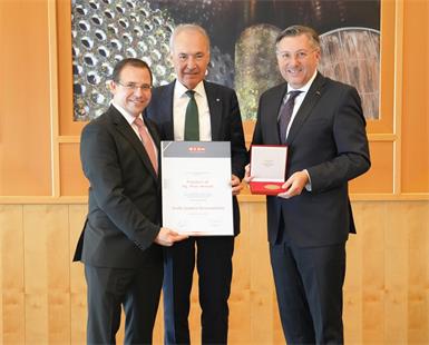 Verdiente Wirtschaftstreibende aus dem Bezirk Neusiedl geehrt
