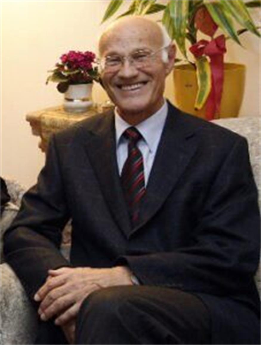 Neudörfls ehemaliger Pfarrer Franz Hillinger feiert 90. Geburtstag Neudörfls ehemaliger Pfarrer Franz Hillinger feiert 90. Geburtstag