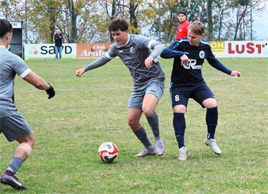 Herbst-Triumph und Derby-Frust