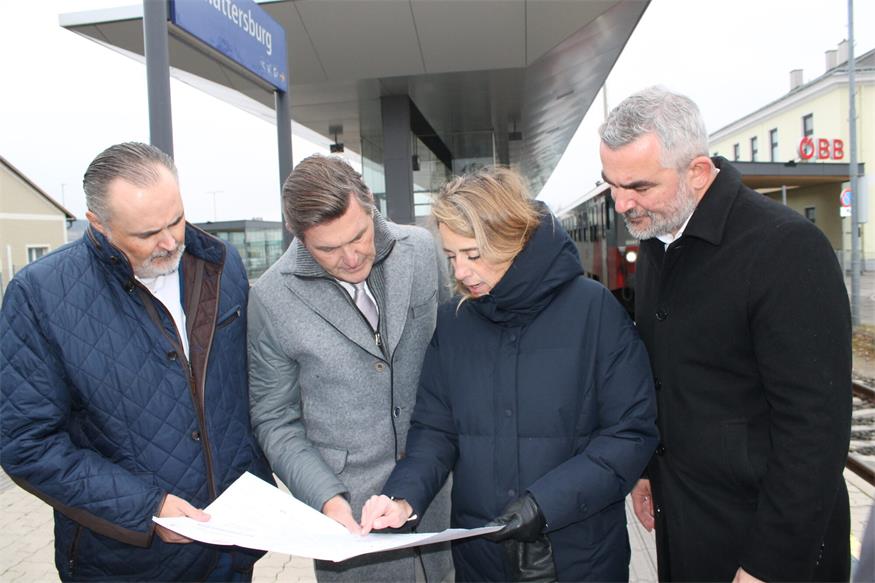 „Wir wollen die Menschen mit der neuen Bahn wortwörtlich abholen“ 