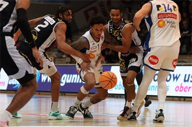 Halbfinale! Gunners besiegen Swans in echtem Cup-Krimi
