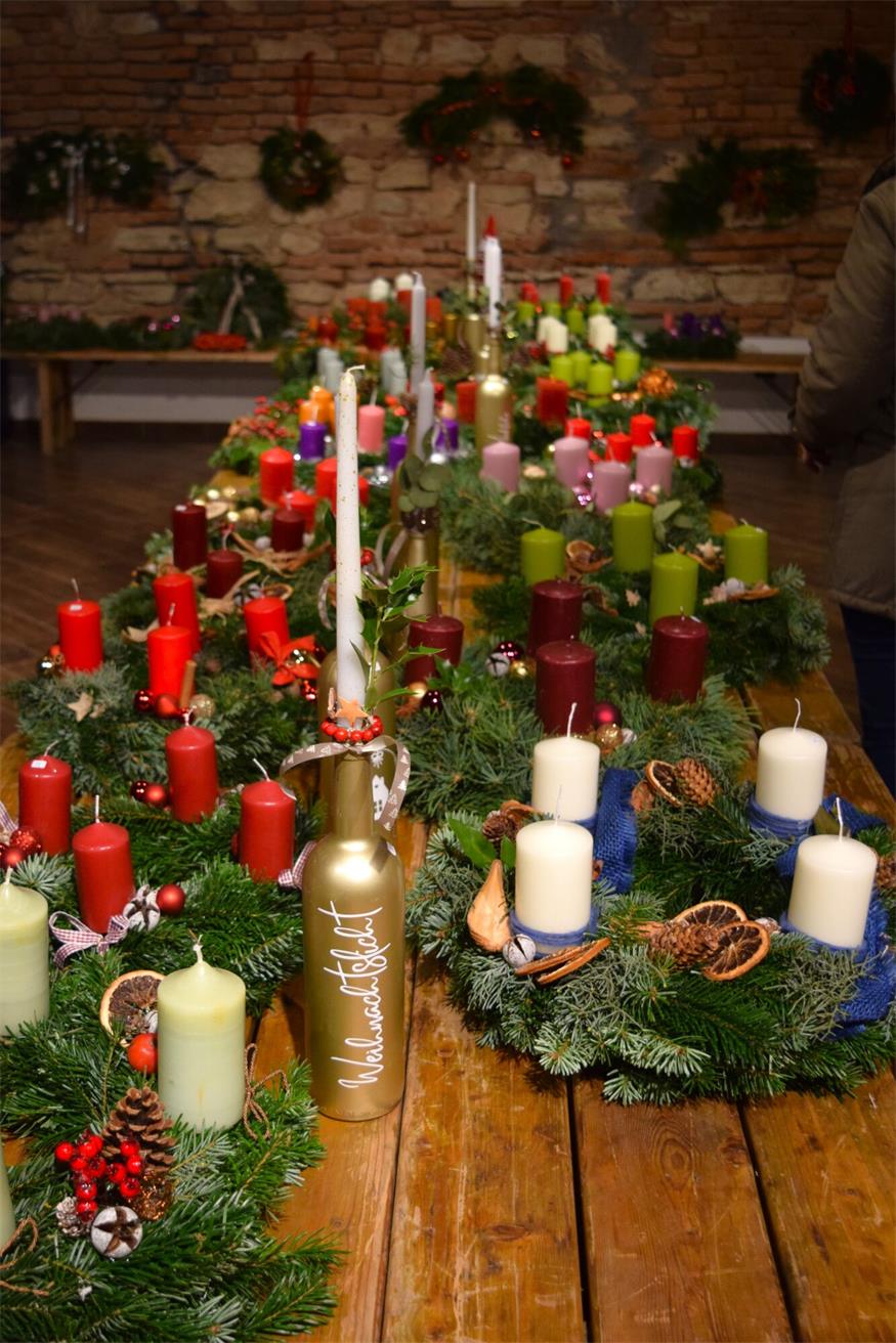 Kränze, Kerzen und Köstlichkeiten aus Kroatisch Minihof 