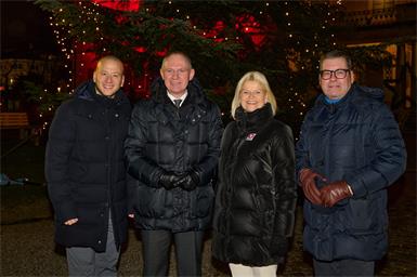Minister-Duo dankte Polizei und Bundesheer vor Schloss Esterházy