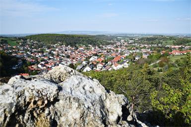 Neuer Wanderweg zur „Buma Bia“ für die Erdbeergemeinde