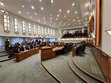 Der Landtag kommt früher aus der Pause: Sondersitzung zu Finanzfragen