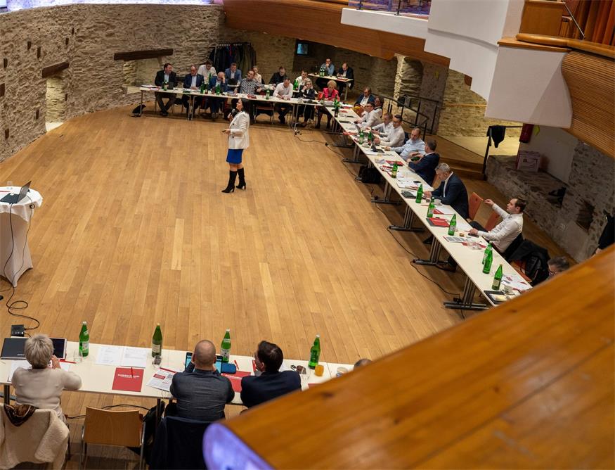 Doskozil: "Maximal 10.000 Asylanträge pro Jahr" 