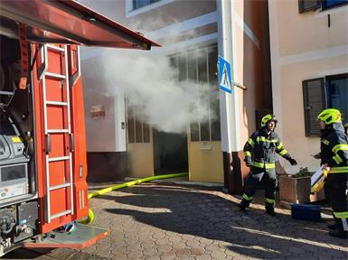 Kellerbrand in Riedlingsdorf: Eine Person im Spital