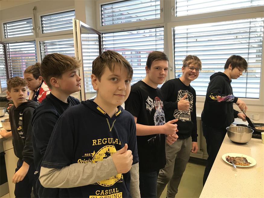 USA, UK und Pakistan in der Mittelschule Rust 
