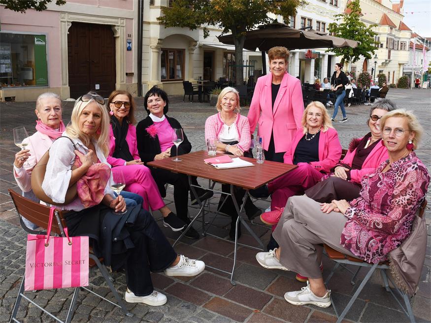 Auch die BVZ trägt Pink: Mit prominenter Unterstützung unterwegs 