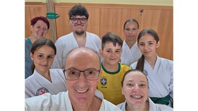 Karatefreunde erklommen gemeinsam den Geschriebenstein