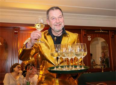 Ein Tänzchen im Café Central in Eisenstadt