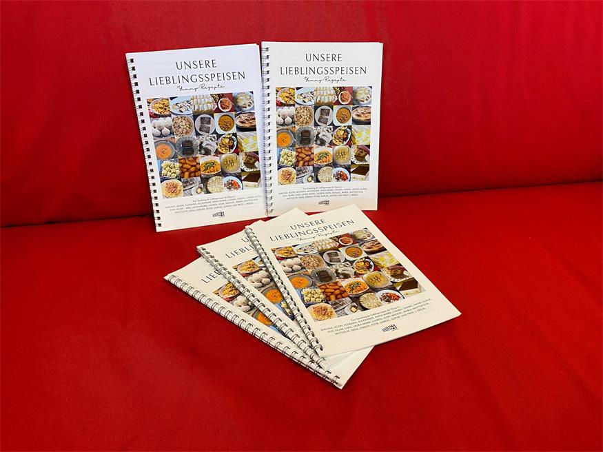 Oberpullendorfer Handelsschüler kreierten Kochbuch 
