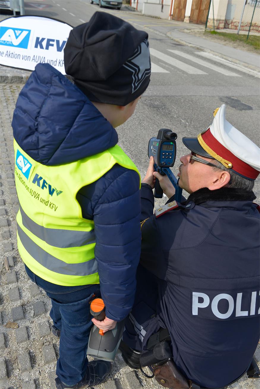 Volksschule St. Georgen zu Autoverkehr: „Zeit für Sicherheit nehmen“ 