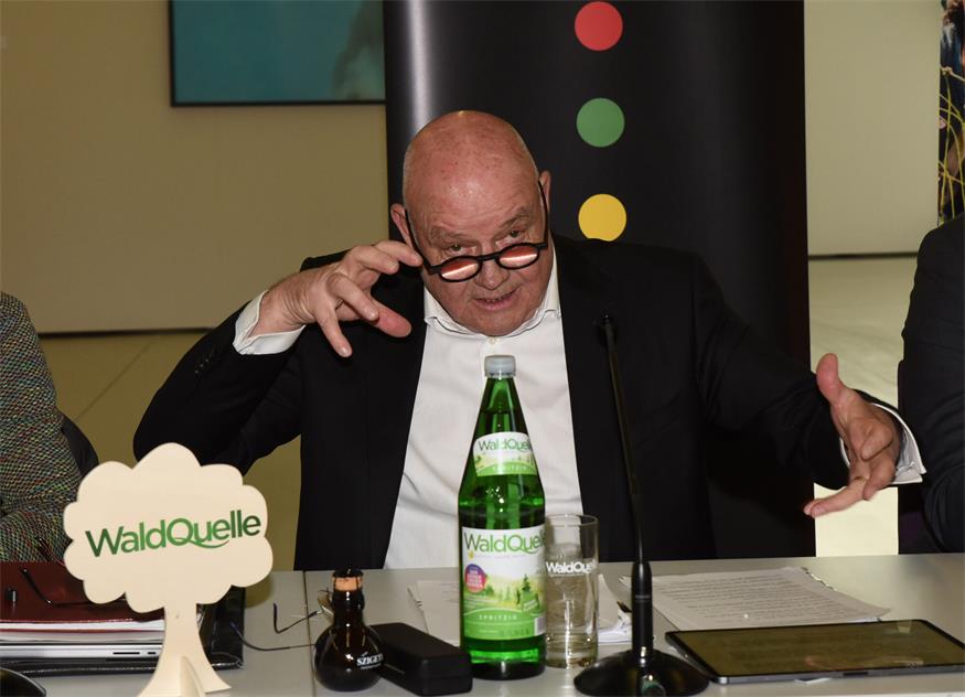 Wolfgang Böck lädt mit der 20. Produktion zum venezianischen Karneval 