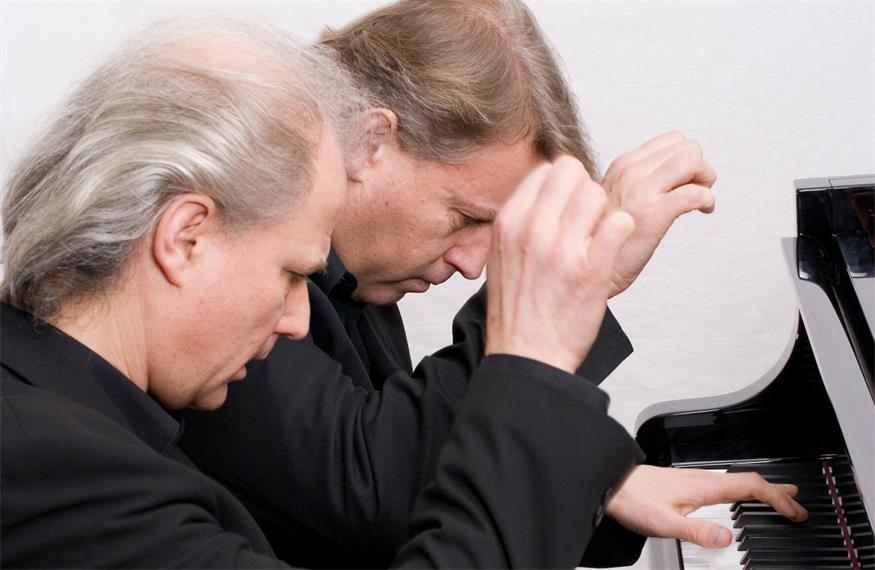 Die Brüder Kutrowatz: Klaviervirtuosen am Olymp des Kunsthimmels Die Brüder Kutrowatz: Klaviervirtuosen am Olymp des Kunsthimmels