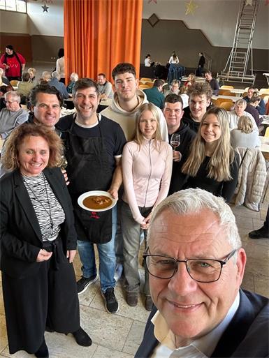 JVP Müllendorf lud zum Silvester-Gulasch in die Mehrzweckhalle