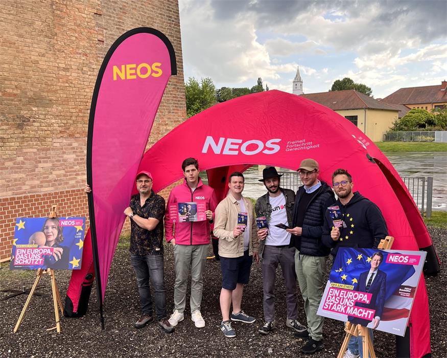 Im Wahlkampf-Finale wird noch einmal kräftig motiviert Im Wahlkampf-Finale wird noch einmal kräftig motiviert