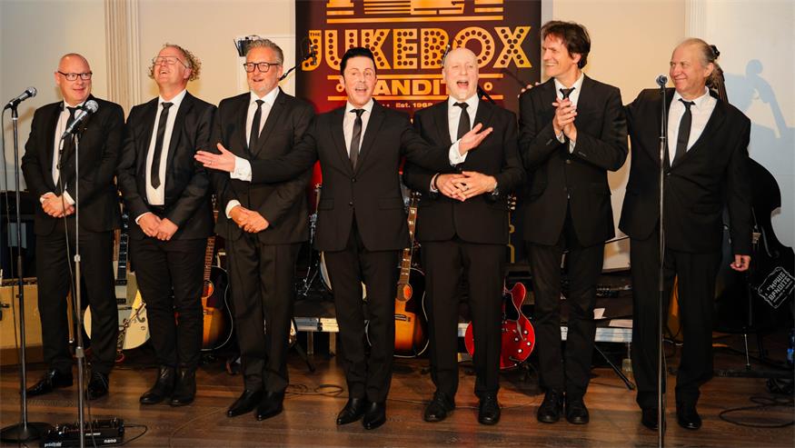The Jukebox Bandits - There's no Business like Showbusiness The Jukebox Bandits - There's no Business like Showbusiness