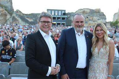 Festival-Premieren: Die hohe Kunst des Netzwerkens