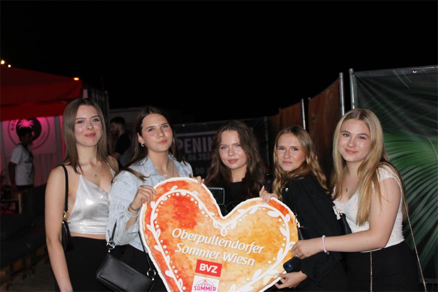 Sommer Wiesn: DJ „KXXMA“ und Co. ließen Party-Herzen höher schlagen 
