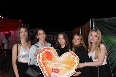 Sommer Wiesn: DJ „KXXMA“ und Co. ließen Party-Herzen höher schlagen