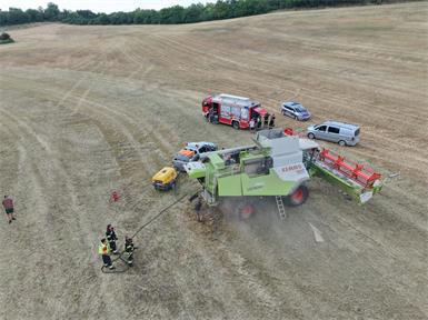 Kleinbrand im Mähdrescher beschäftigt Feuerwehr Zillingtal