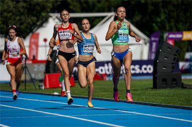 Magda Karall stürmt ins U18 EM-Finale über 800 Meter