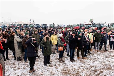 95 Traktoren gegen Mercosur: Bauern protestieren in Parndorf