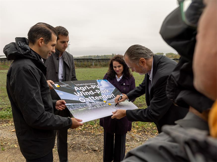 Tracker-PV-Anlage in Gattendorf geht in Betrieb 