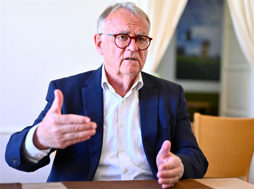 Zum 75er bereitet sich Hans Niessl auf einen neuen Wahlkampf vor 