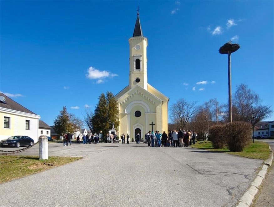 Kirchenplatz wird zur Zerreißprobe in Frankenau 