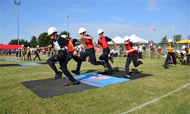 Feuerwehrwettbewerbe: Am Nachmittag gibt's „hitzefrei“