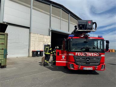 Windböen lösen Dachteile: Einsatz in Oberwart