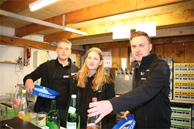 Zwischen Kistenfleisch und Discozelt mit der Burschenschaft Langeck