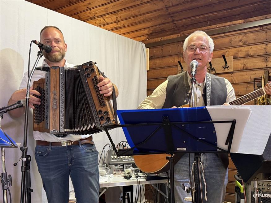 Gemeinsames Fest für Mütter und Väter in Olbendorf 